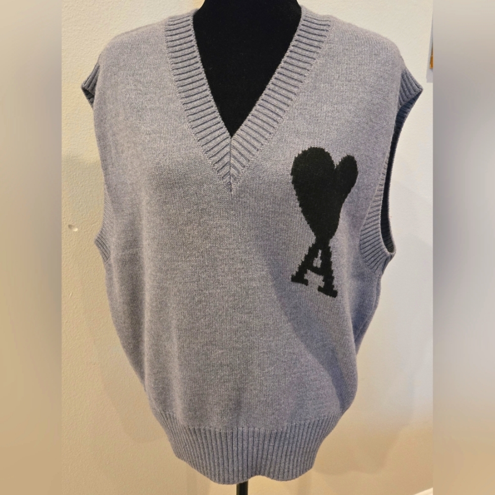 AMI Heart sweater Vest